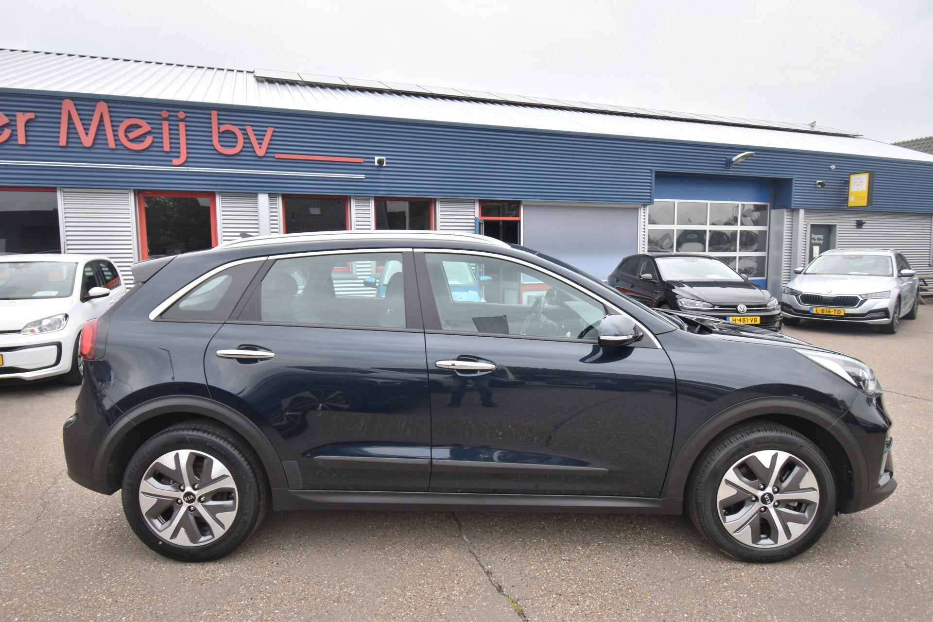 Kia e-Niro DynamicLine 39 kWh , SOH 100 % , CLIMATR , CR CON, 136 pk, Gebruikt, Zwart, Blauw
