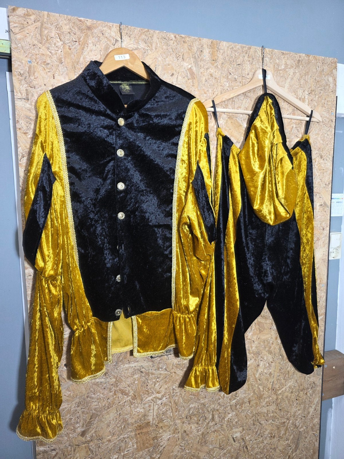 Mooi Pietenpak te koop!, Ophalen of Verzenden, Nieuw