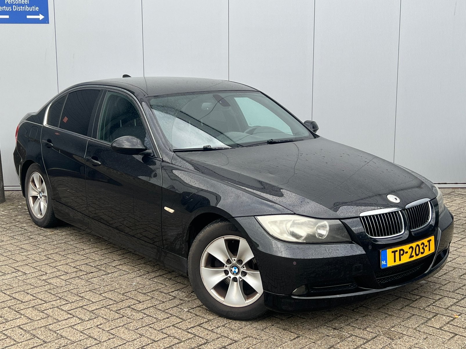 Zwarte BMW 3-Serie 318i E90 M 129PK Sedan/NieuweAPK/AC/Navi!, Auto's, BMW, Achterwielaandrijving, Zwart, 4 cilinders, 129 pk