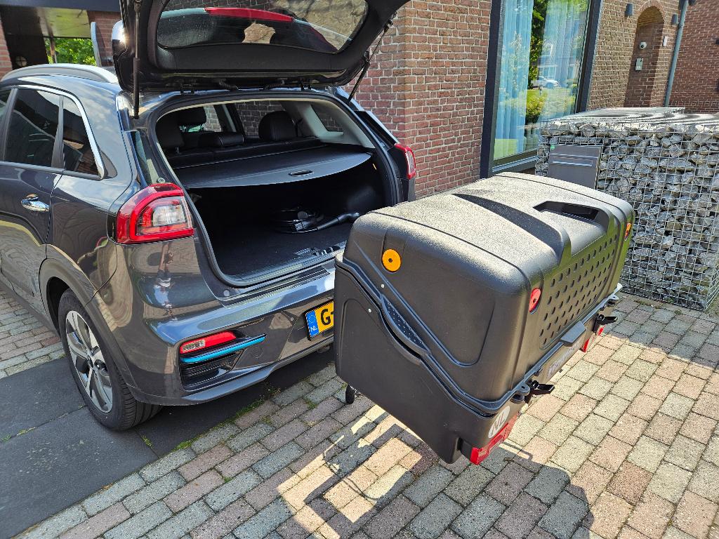 Tow Box V1 trekhaakkoffer te huur, Ophalen