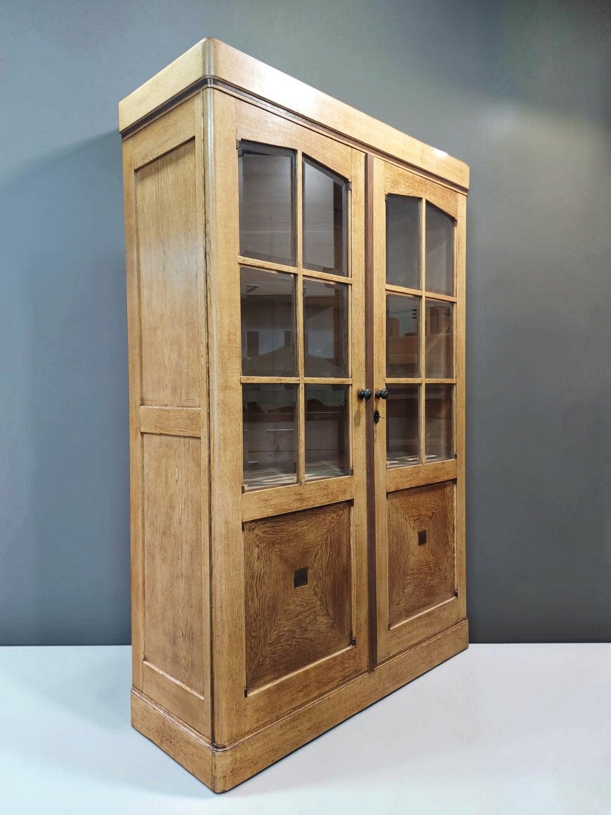 kast Amsterdamse School Art Deco boekenkast/vitrinekast, Ophalen
