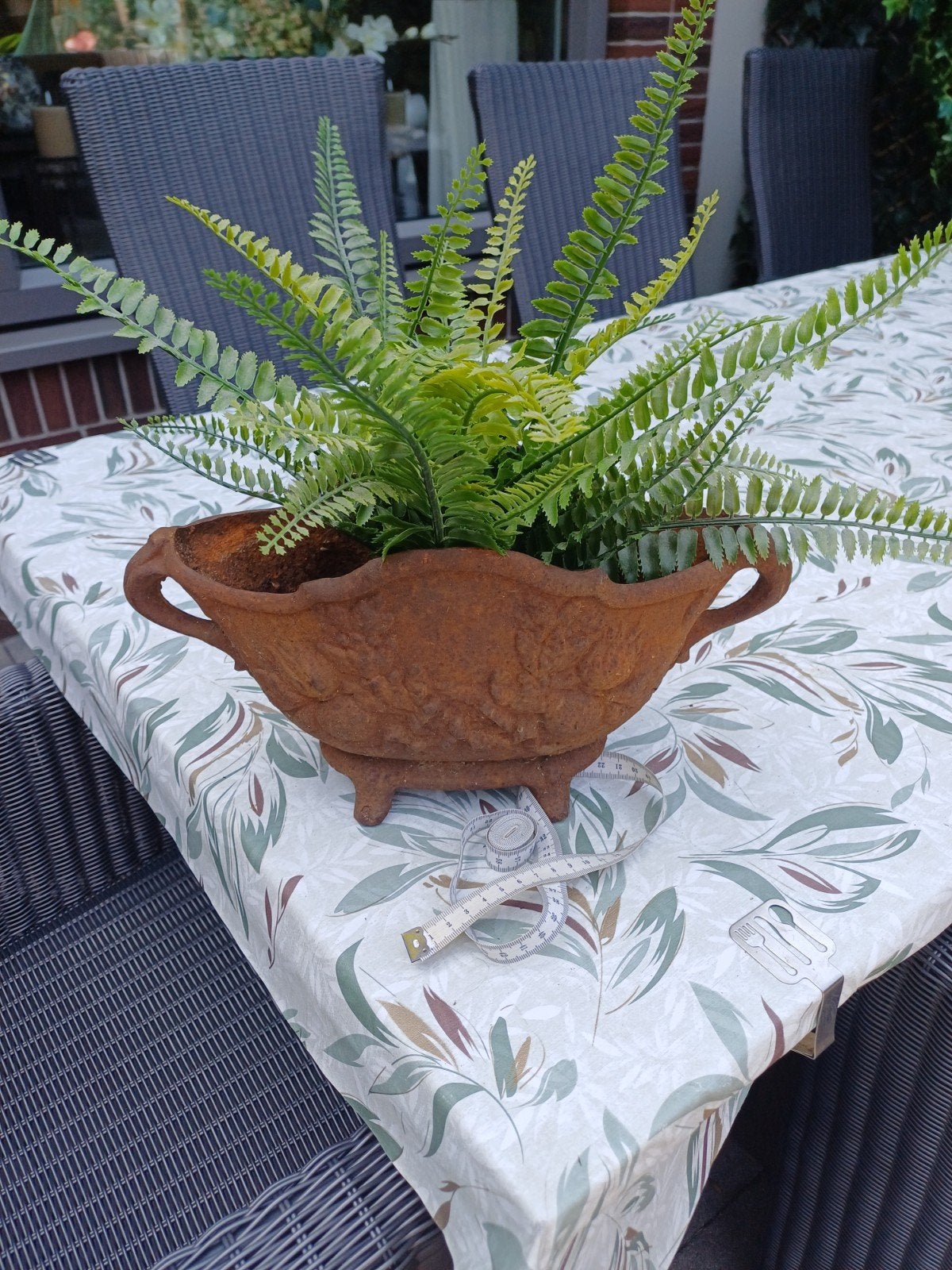 Zware  oude gietijzeren  roestige franse jardiniere., Ophalen, Gebruikt, Minder dan 30 cm, Minder dan 60 cm