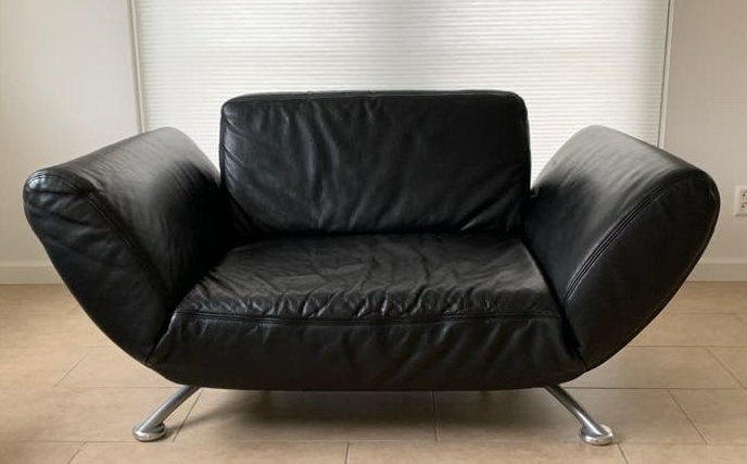 Zwart leren bankje, love-seat, ruime eenpers.zit, Ophalen, Gebruikt, Eenpersoons, Minder dan 150 cm