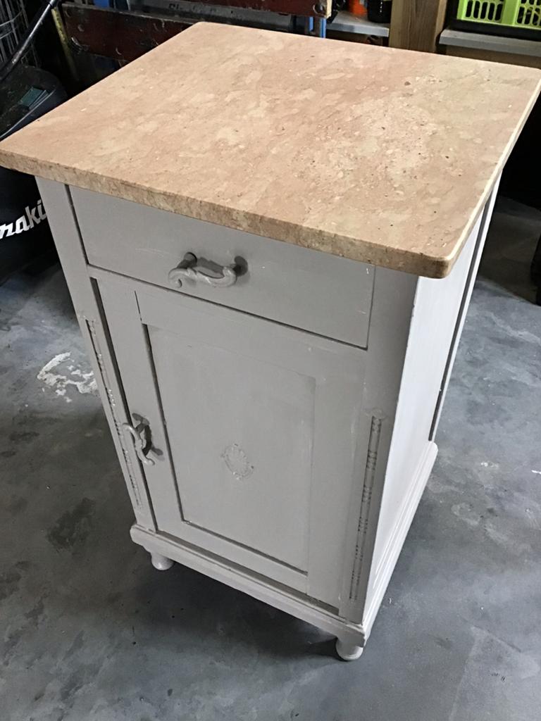 Landelijk brocante frans  nachtkastje grijs, Ophalen of Verzenden, Zo goed als nieuw