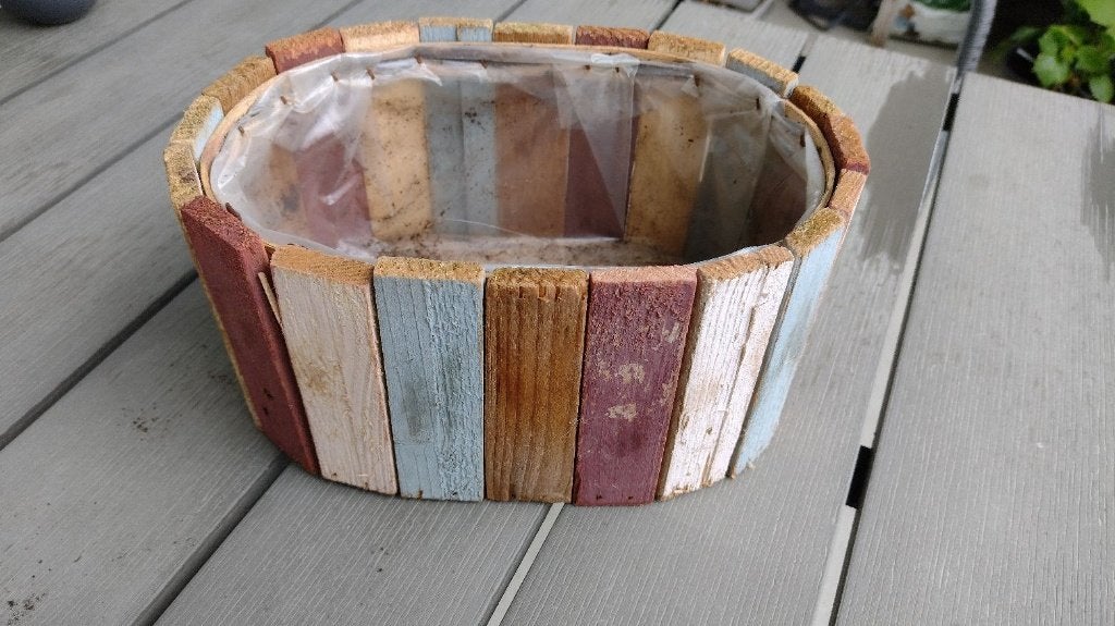 Kleurrijk houten plantenbakje, Tuin en Terras, Bloembakken en Plantenbakken, Gebruikt, Minder dan 30 cm, Minder dan 60 cm, Ophalen of Verzenden