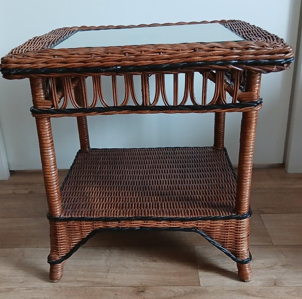 Tafel / Bijzettafel, Huis en Inrichting, Tafels | Bijzettafels, Minder dan 55 cm, Vierkant, Zo goed als nieuw, Ophalen