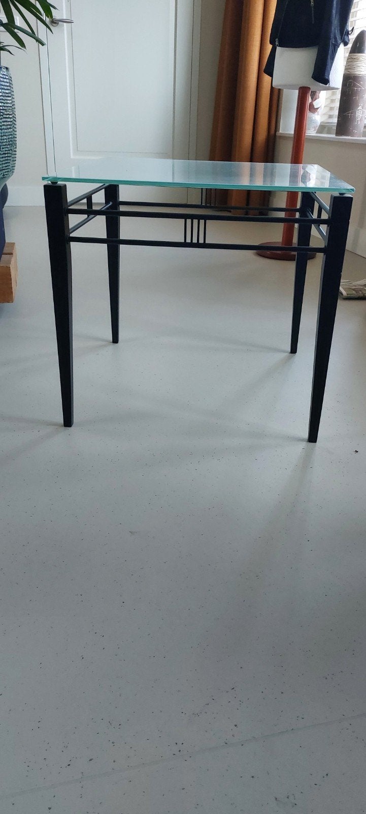 Design bijzettafeltje met matglazen blad, Ophalen, 50 tot 100 cm, Rond, Metaal