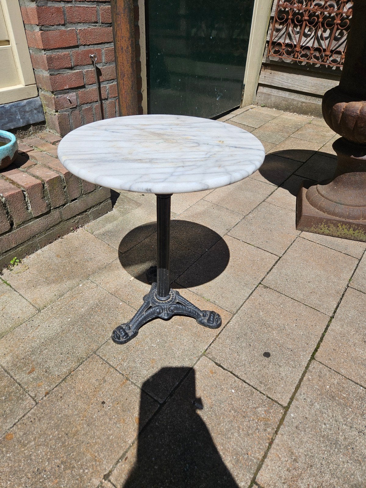 Bistro plantentafeltje met marmeren blad en gietijzeren poot, Antiek en Kunst, Ophalen of Verzenden