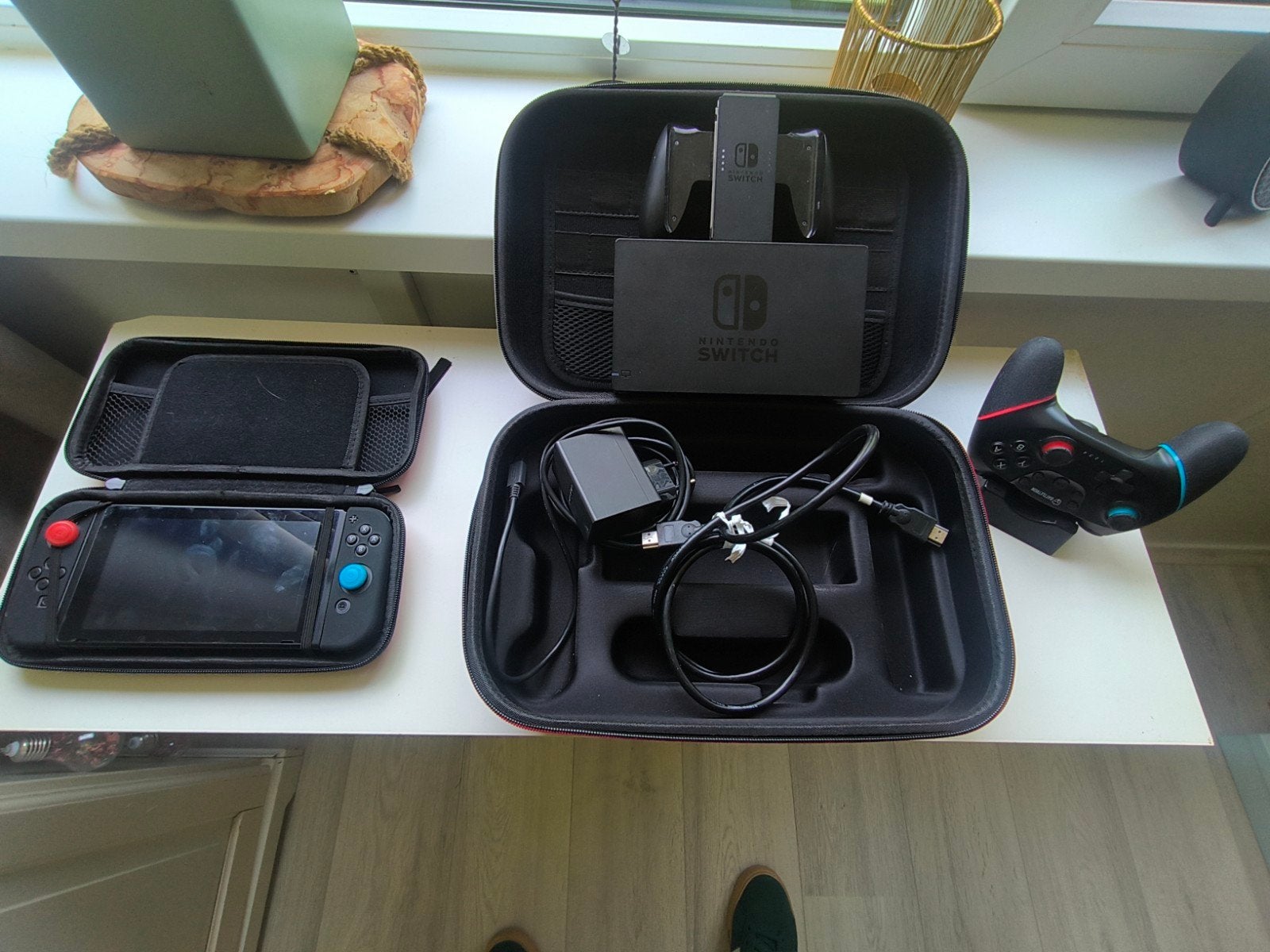 Nintendo Switch met accessoires en extra controller, Spelcomputers en Games, Ophalen of Verzenden, Gebruikt, Met 3 controllers of meer