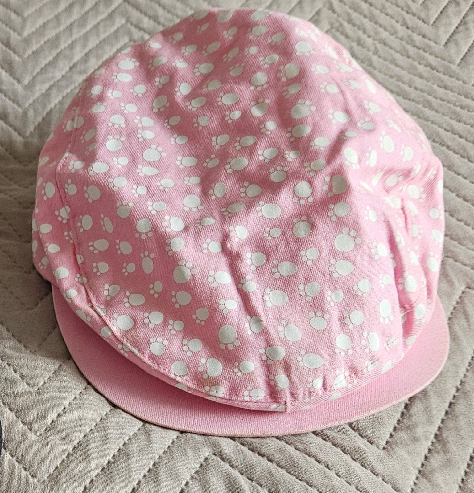 Ernst Bobbie en de rest roze petje, Ophalen, Meisje