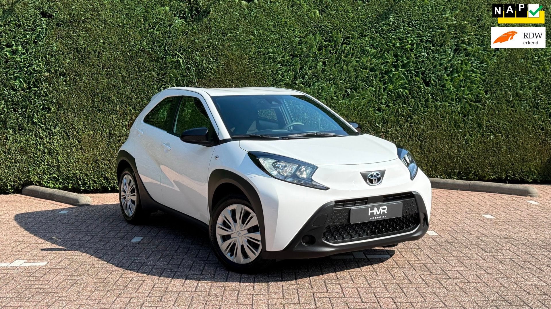 Toyota Aygo X 1.0 VVT-i MT Play | Carplay | Camera | Fabriek, Auto's, Toyota, Stof, Gebruikt, 920 kg, 4 stoelen