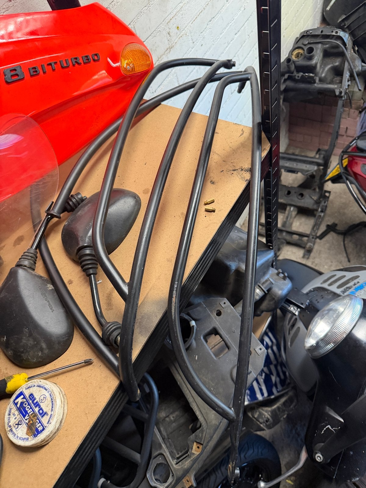 Valbeugels Vespa Sprint zijkant mat zwart (licht beschadigd), Fietsen en Brommers, Brommeronderdelen | Scooters, Ophalen of Verzenden