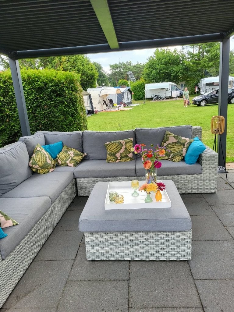 Loungebank  met stoel en kussens., Tuin en Terras, Ophalen, Gebruikt, 8 zitplaatsen, Loungeset
