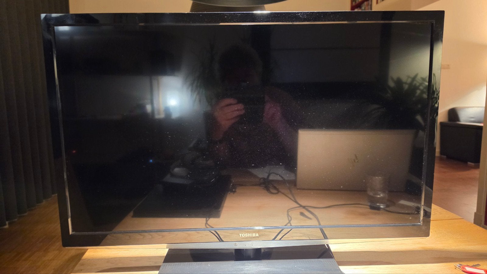Toshiba 32 inch tv met HDMI, SCART en VGA, Audio, Tv en Foto, Televisies, Ophalen, 50 Hz, LCD, 80 tot 100 cm