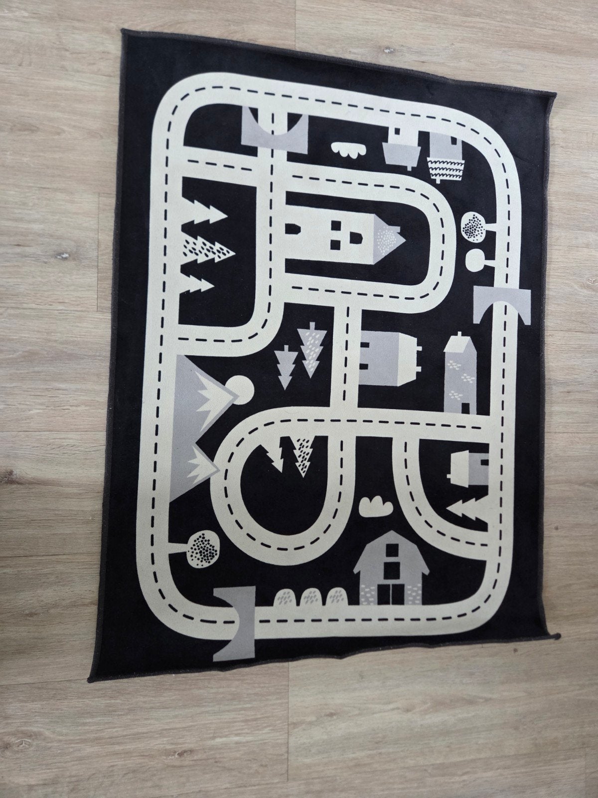 IKEA vloerkleed met wegenprint - gratis ophalen in Gouda, Ophalen, Gebruikt, 100 tot 150 cm, Kinderkamer, speelkleed, wegenprint