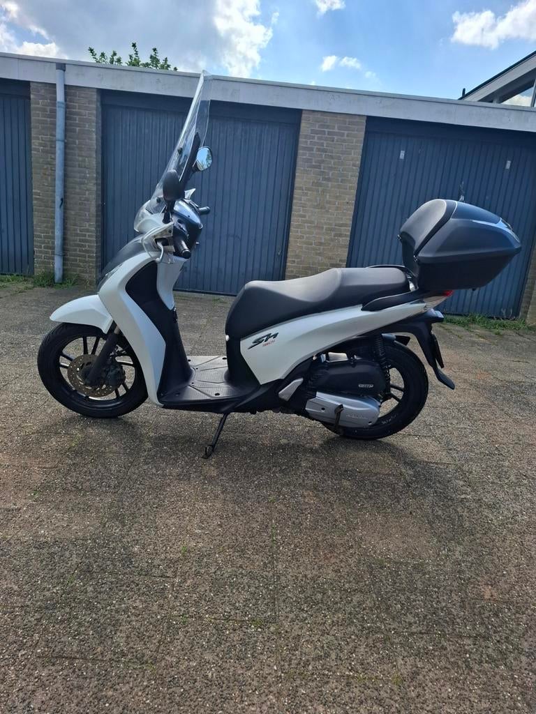 Honda sh150i ..2014...abs..32600km motorscooter, Motoren, Scooter, Occasion, Particulier, Automaat