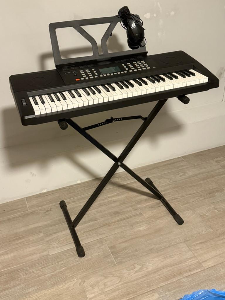 Fazley FKB-120 Keyboard met standaard en krukje, Aanslaggevoelig, Ophalen, Overige merken, 61 toetsen