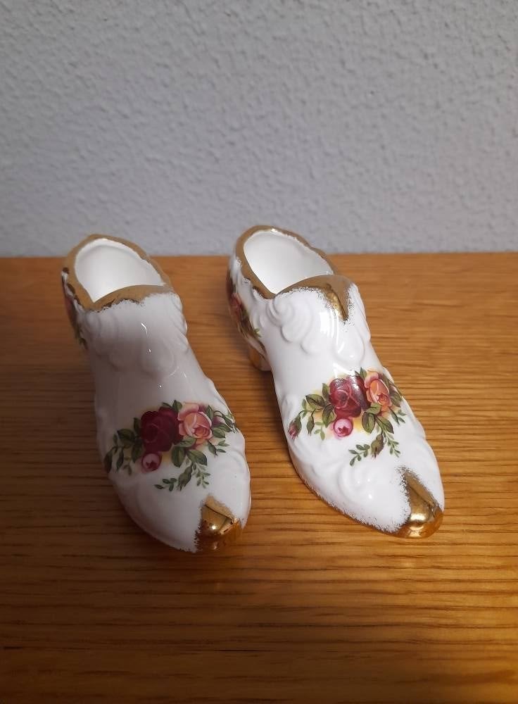 royal albert adv 61 schoentjes 22.50 p.s, Ophalen of Verzenden