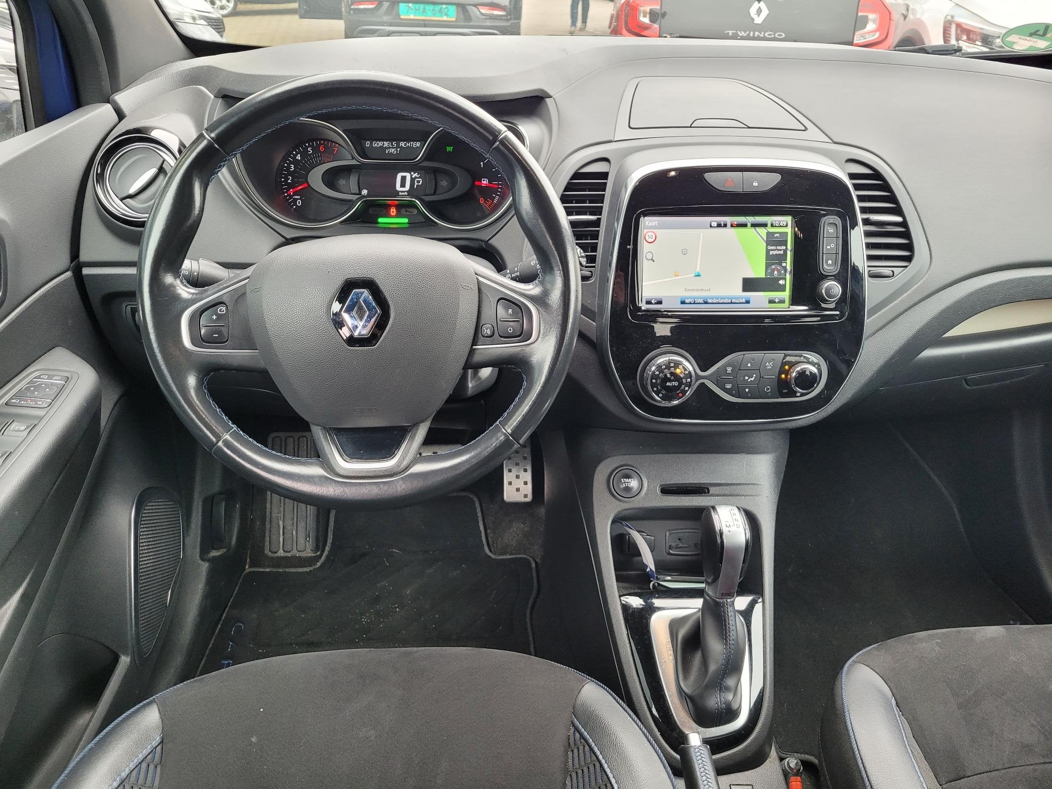 Renault Captur 1.3 TCe Version S | Automaat | Bose Audio | H, Gebruikt, 4 cilinders, Alcantara, 57 €/maand