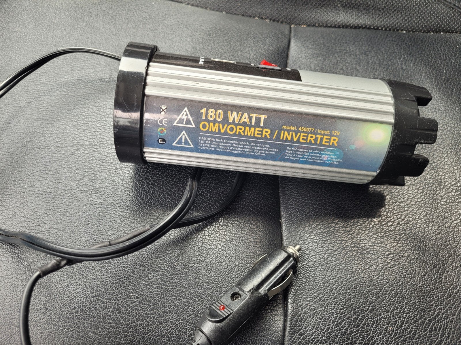 180 Watt Omvormer / Inverter 12V naar 230V met USB, Auto diversen, Auto-accessoires, .., .., Gebruikt, Ophalen of Verzenden