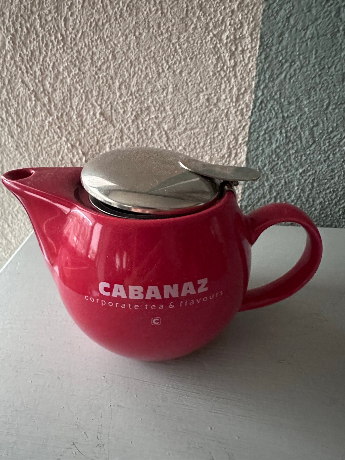 CabanaZ theepot met theezeef - rood, Theepot/fluitketel, Ophalen of Verzenden, Zo goed als nieuw, Steen/keramiek