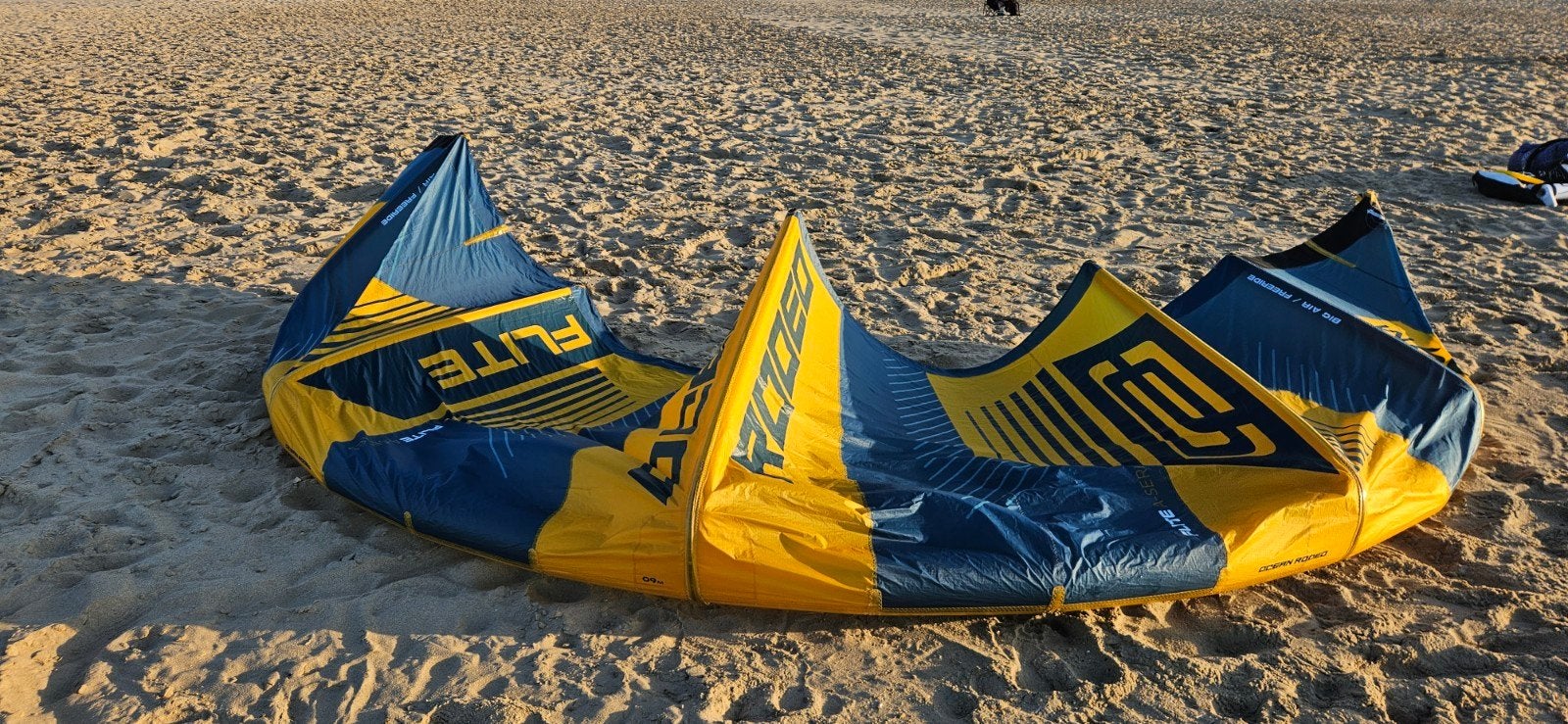Ocean Rodeo Flite 8m Aluula zgan, 8 m², Geen board, Ophalen of Verzenden, Zo goed als nieuw