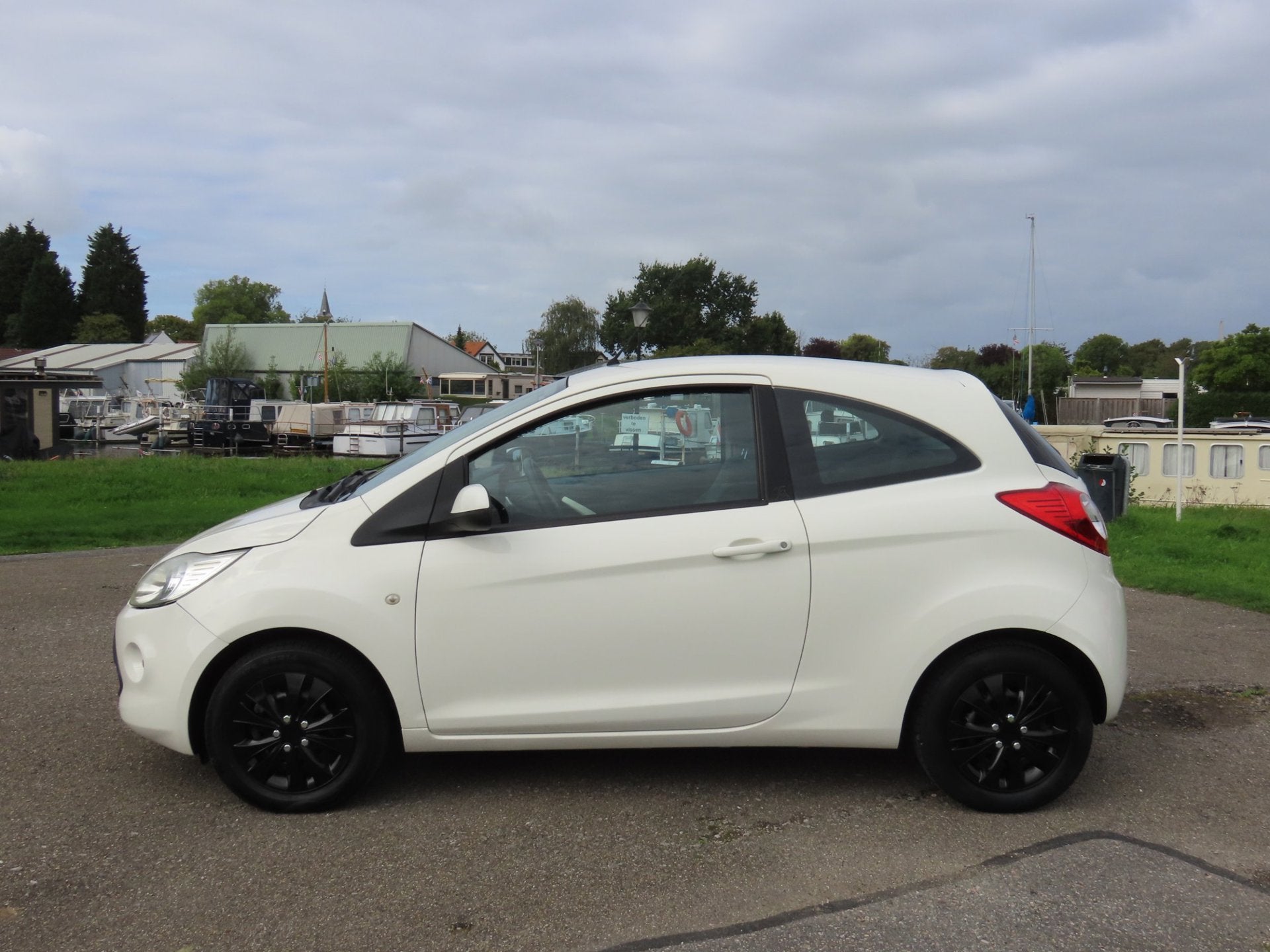 Ford Ka 1.2 Comfort start/stop *Dist VV !, Voorwielaandrijving, Stof, Gebruikt, 4 cilinders