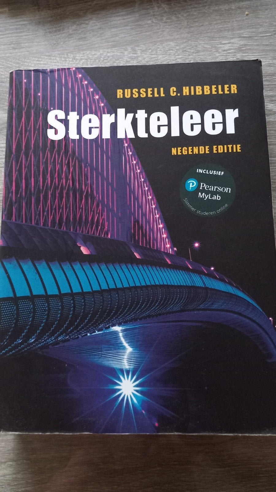 Russell C. Hibbeler - Sterkteleer, Gelezen, Russell C. Hibbeler, Beta, HBO