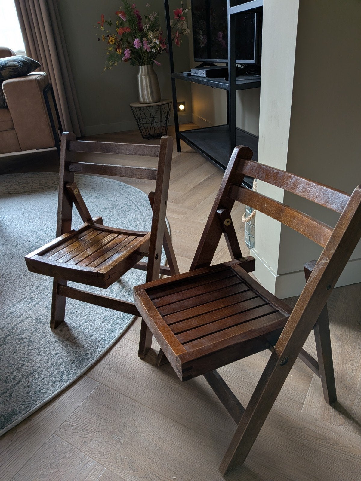 Set van 2 houten kinder klapstoelen - donkerbruin, Kinderen en Baby's, Ophalen, Gebruikt, Overige typen