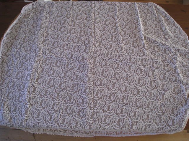 Tafelkleed, rond, wit met lichtbruin onderkleed, perfekt !!, Huis en Inrichting, Keuken | Textiel, Ophalen of Verzenden, Gebruikt