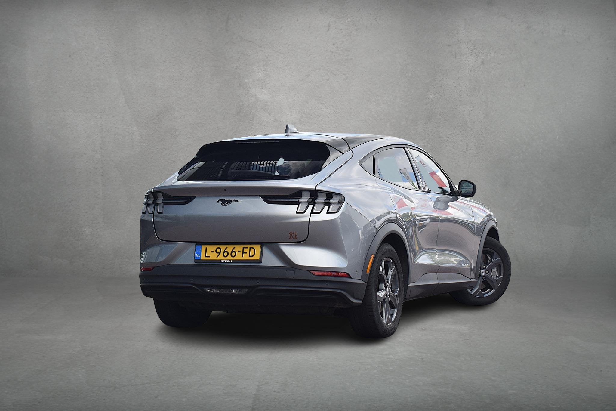 Ford Mustang Mach-E RWD 75 kWh | SOH: 92,7% | Leer | B&O | C, Auto's, Gebruikt, 750 kg, 258 pk, 40 min