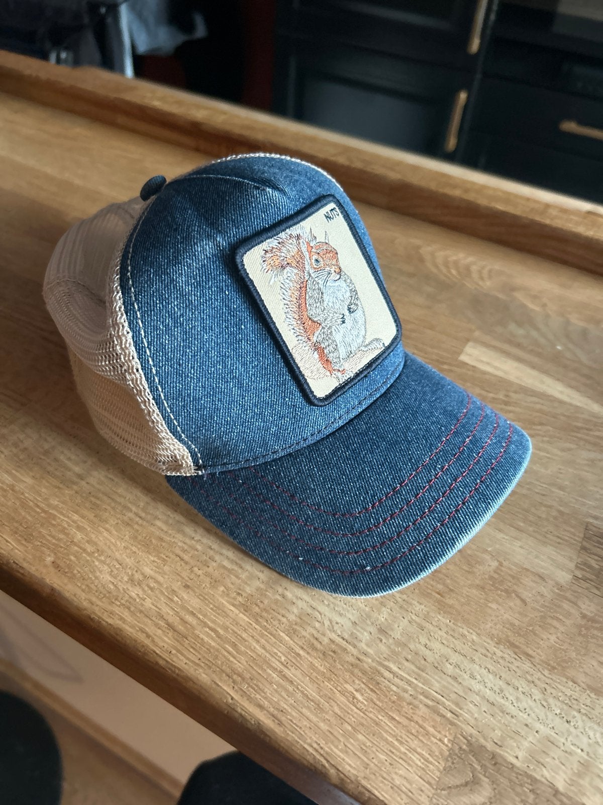 Goorin Bros. The Farm Trucker Cap - Eekhoorn 'Nuts', Kleding | Heren, Hoeden en Petten, Ophalen of Verzenden, Gedragen, One size fits all