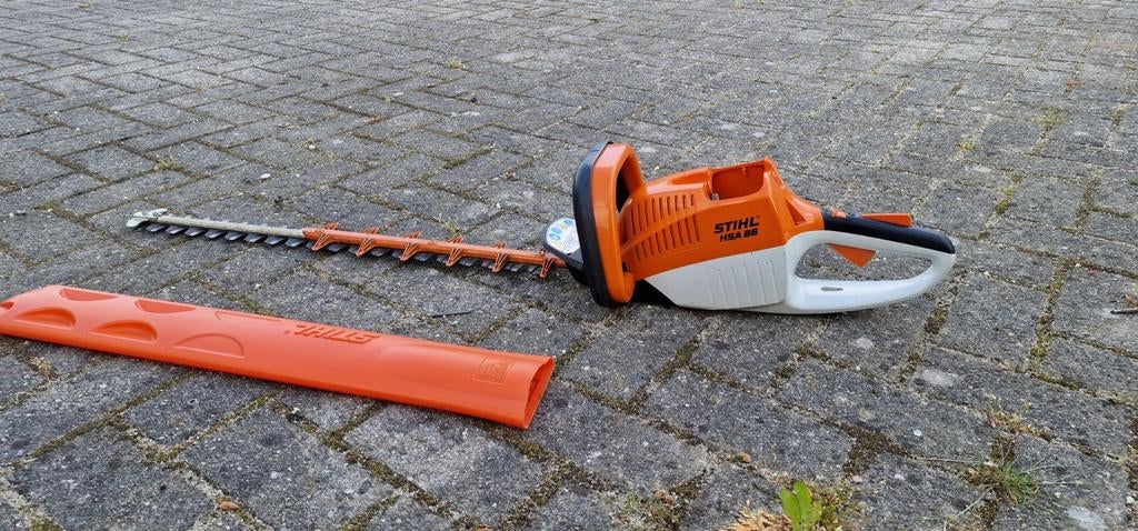 Stihl accu heggenschaar HSA 86 62cm, Tuin en Terras, Ophalen of Verzenden, Zo goed als nieuw, Accu
