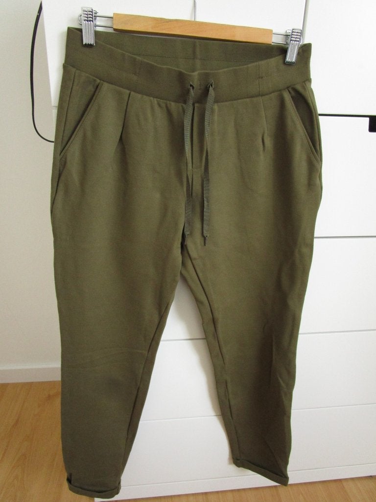 Eksept - olijfgroene comfy broek maat M, Maat 38/40 (M), Ophalen of Verzenden, Zo goed als nieuw, Eksept