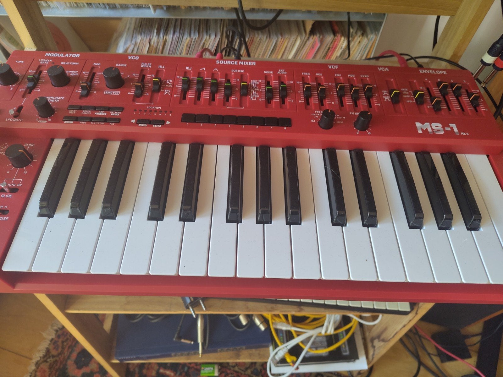 Behringer MS-1, Muziek en Instrumenten, Ophalen of Verzenden, Zo goed als nieuw, Overige aantallen, Overige merken
