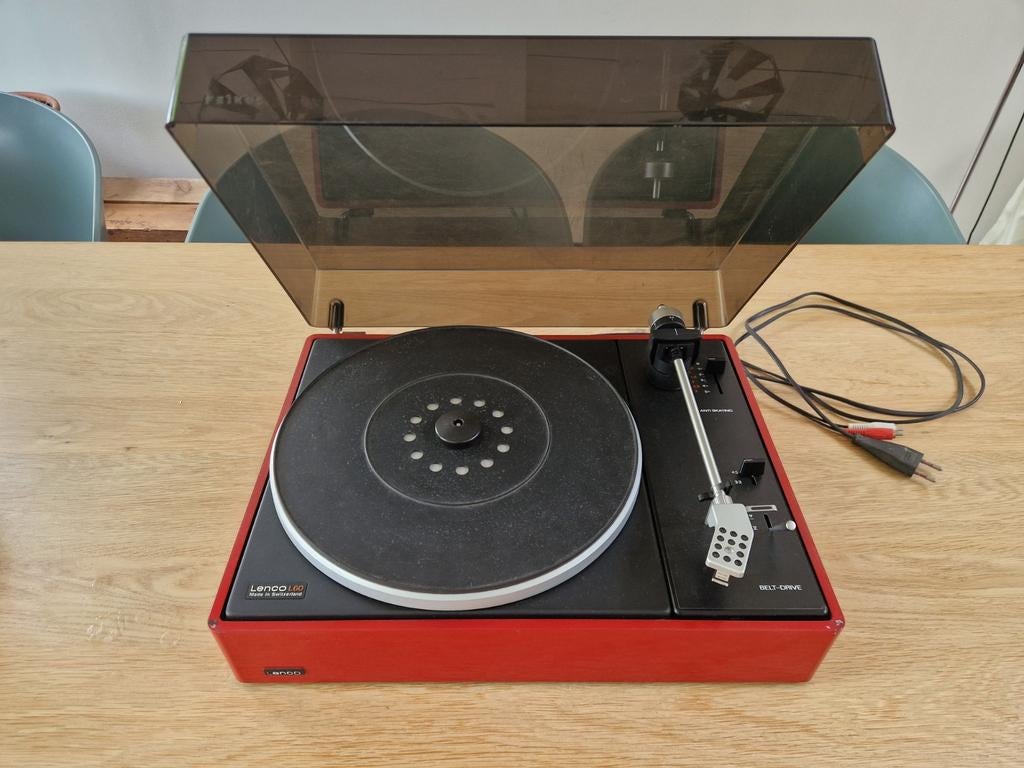 Lenco L60 Platenspeler Rood, Ophalen of Verzenden, Gebruikt, Platenspeler, Overige merken