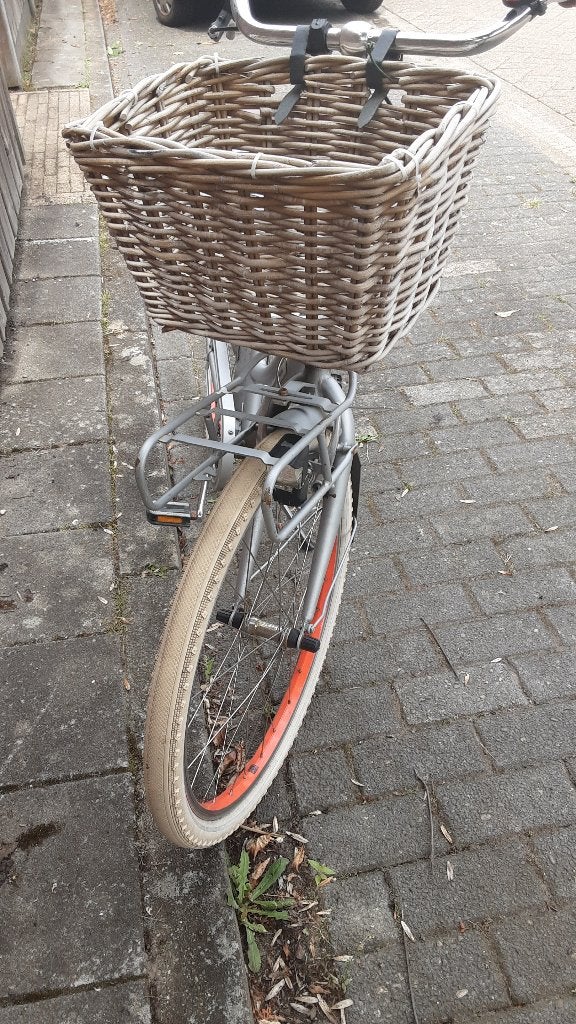 Meisjesfiets met mand en bagagedrager, Fietsen en Brommers, Fietsen | Meisjes, Ophalen, Handrem, Gebruikt, 24 inch
