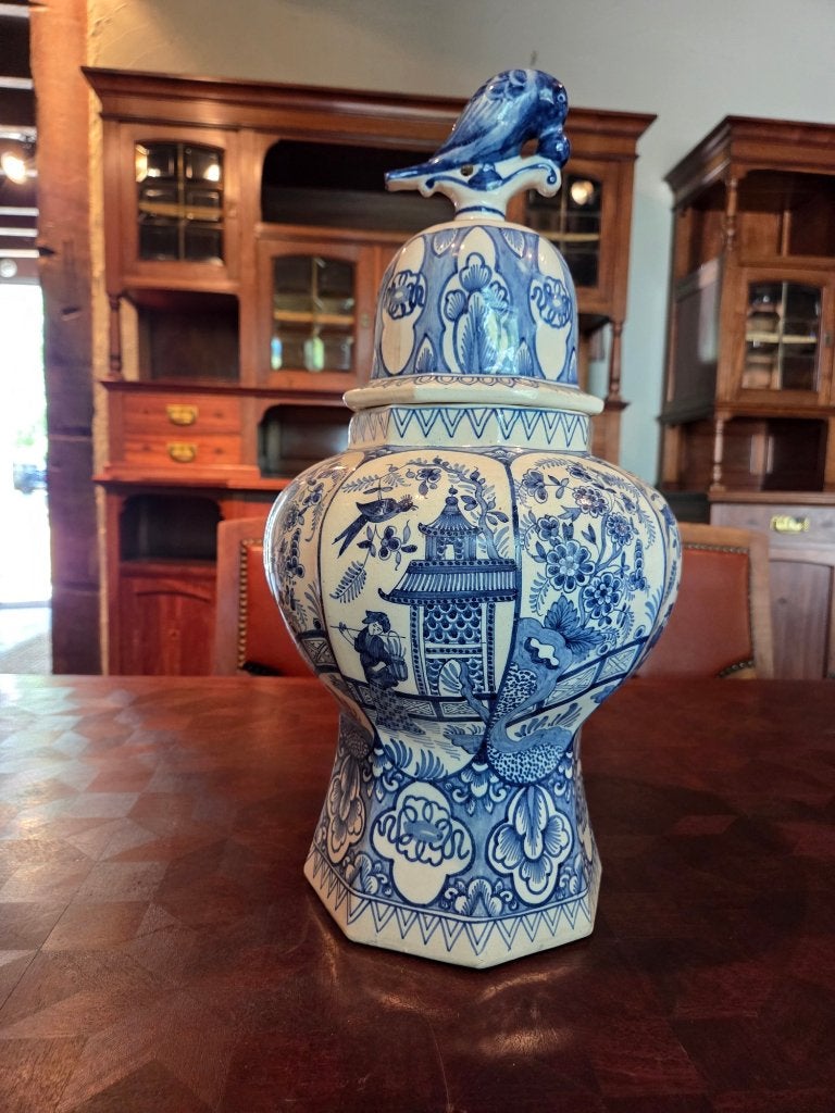 Mooie blauwe dekselvaas met Chinees motief, Antiek en Kunst, Ophalen of Verzenden
