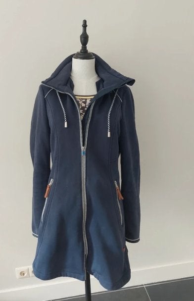 Sportieve jas / vest met capuchon maat M / 38 - District, Maat 38/40 (M), Blauw, Ophalen of Verzenden, Zo goed als nieuw