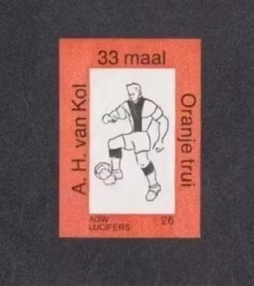 Lucifermerk Dolf van Kol Voetbal Ajax 't Gooi Oranje., Verzamelen, Ophalen of Verzenden, Zo goed als nieuw