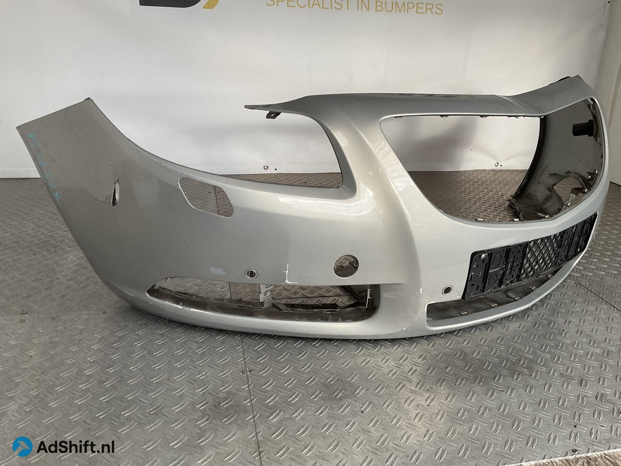 Bumper Opel Insignia A 09-12 13288286 Voorbumper i9-16527z, Auto-onderdelen, Bumper