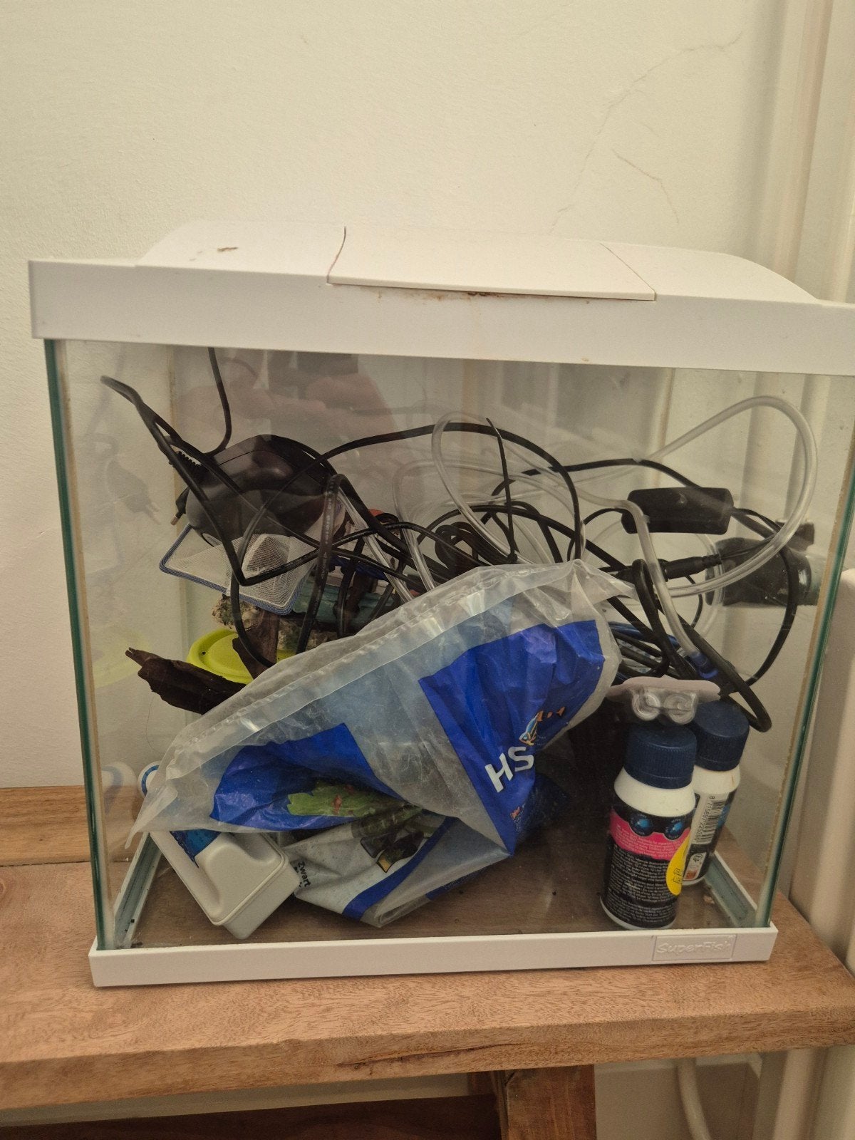 Vis Aquarium met veel extra's, Dieren en Toebehoren, Vissen | Aquaria en Toebehoren, Ophalen, Zo goed als nieuw, Leeg aquarium