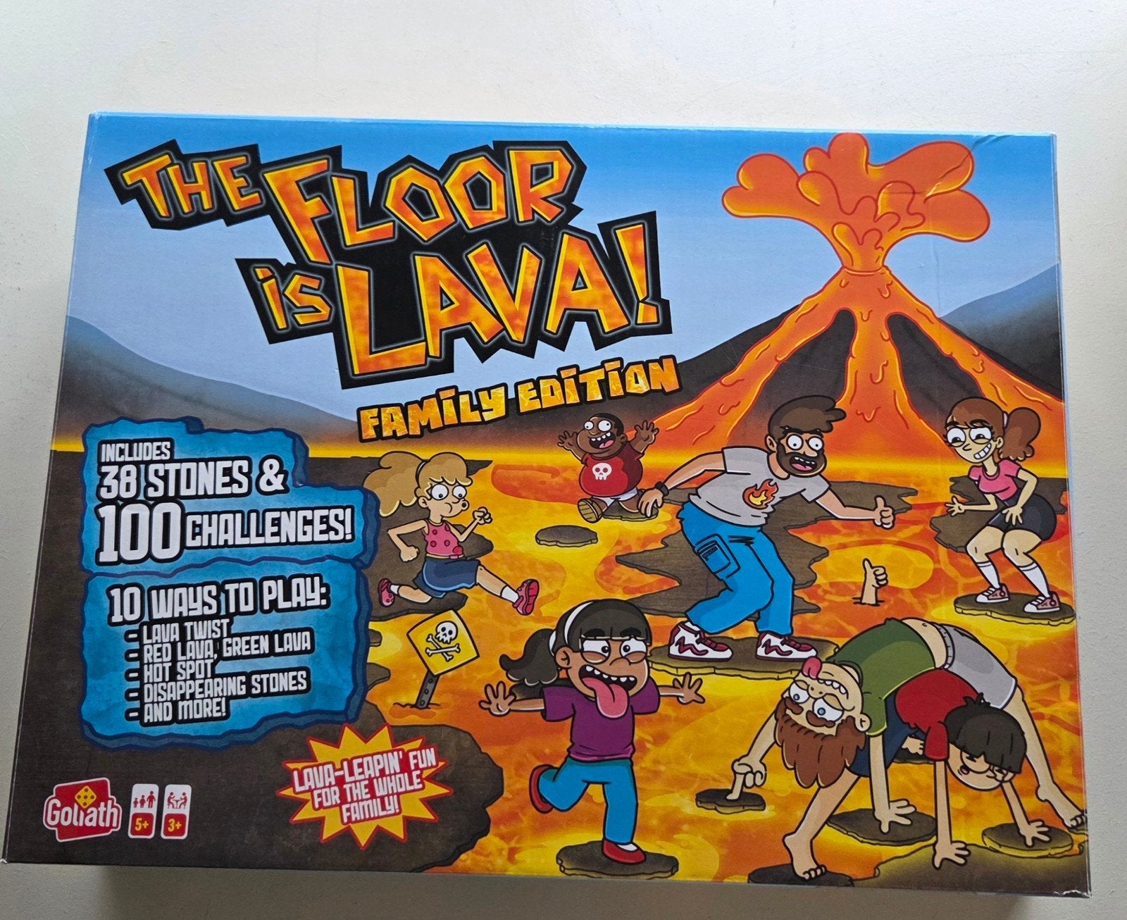 the floor is lava familie editie, Vijf spelers of meer, Ophalen of Verzenden, Zo goed als nieuw, Goliath