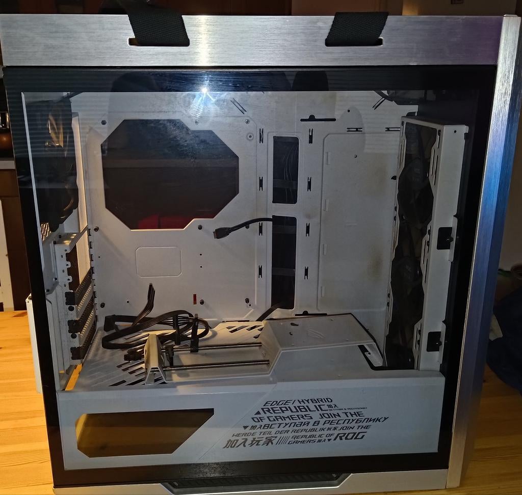 Rog Case, Computers en Software, Ophalen of Verzenden