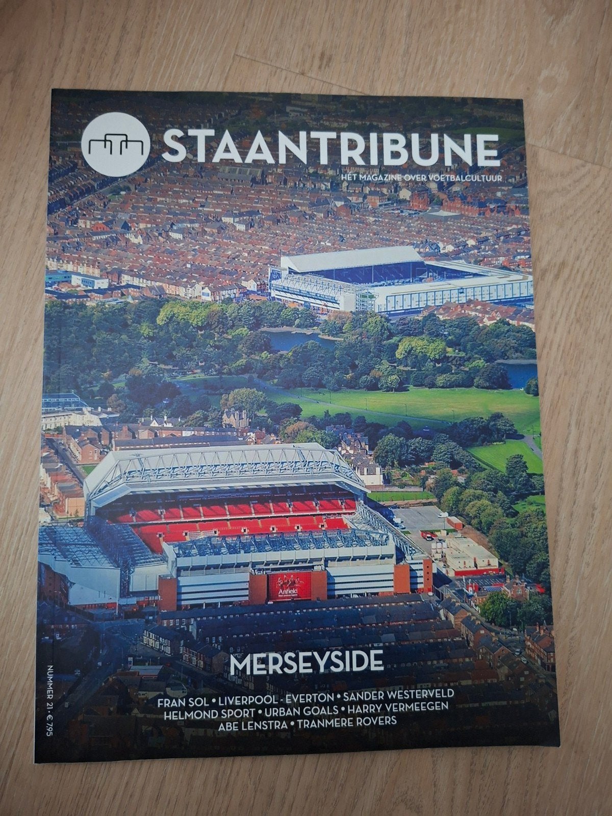 Staantribune Magazine NR 21, Verzamelen, Ophalen of Verzenden, Buitenlandse clubs, Boek of Tijdschrift