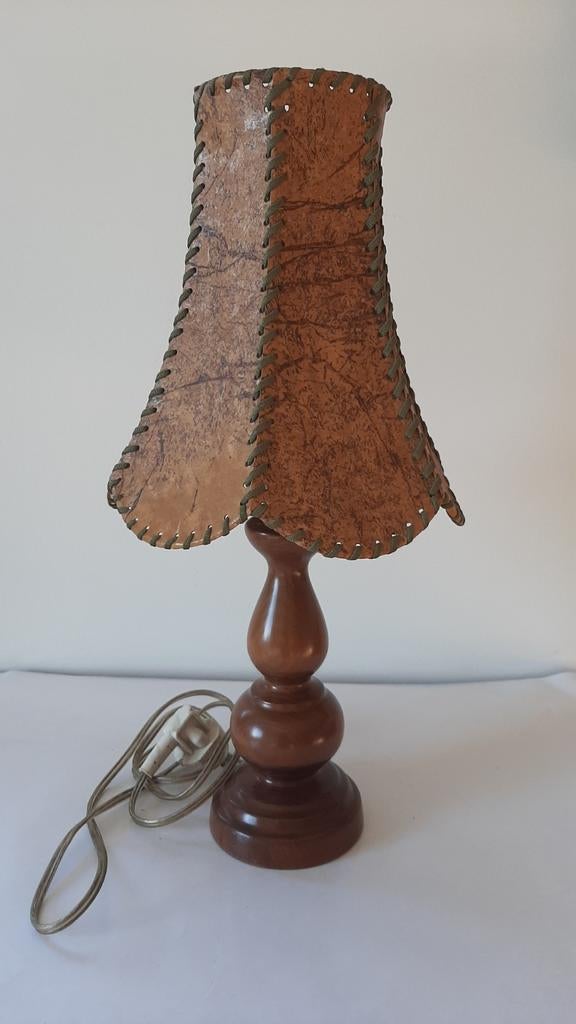 Vintage Schemerlampje met Houten Gedraaide Voet, Ophalen of Verzenden