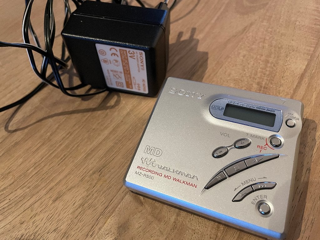 Sony MD-RZ500 Minidisc | in zilver of blauw, Ophalen of Verzenden, Minidisc-speler