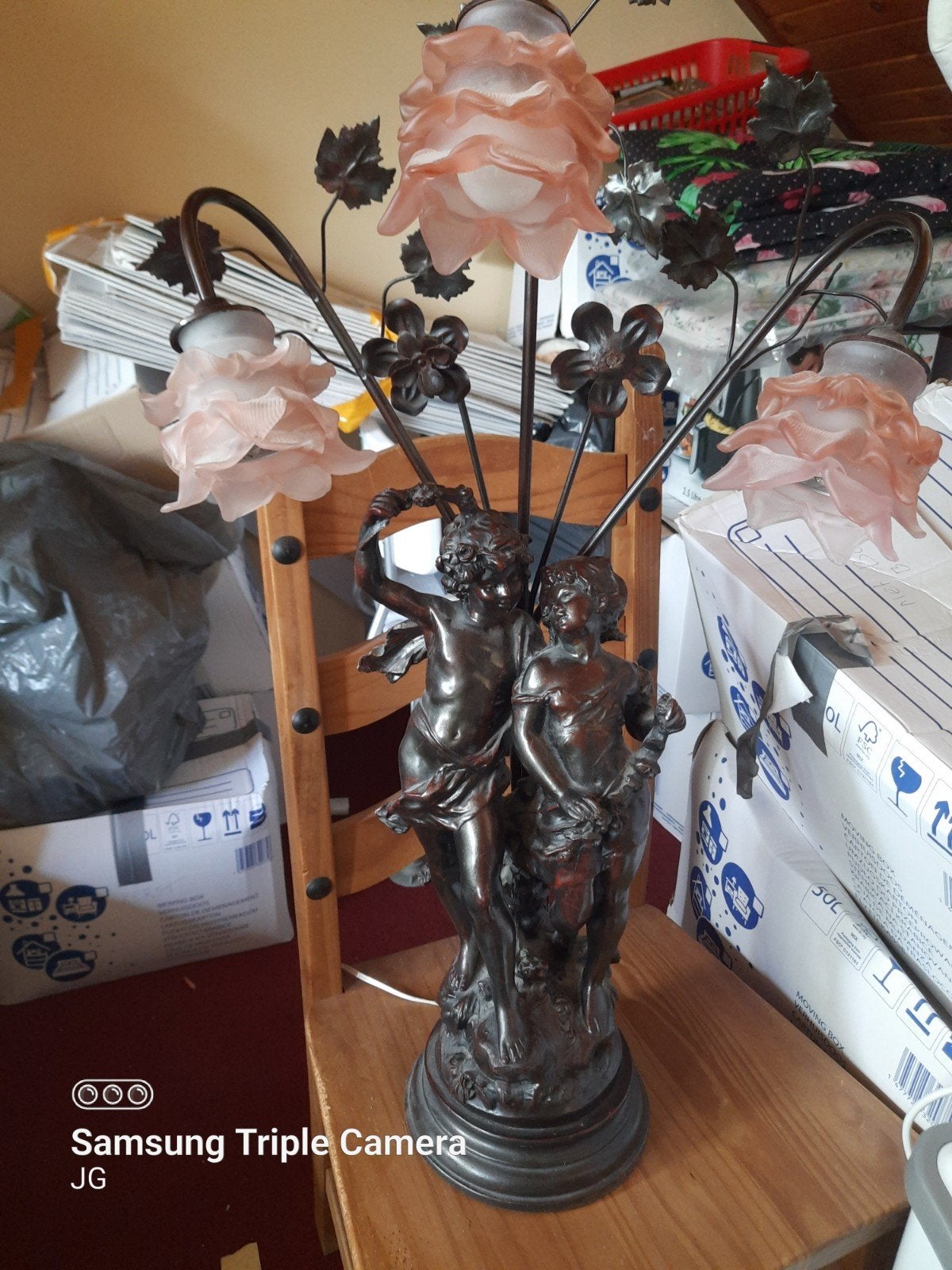 Antieke tafellamp met cherubijnen en bloemvormige kappen, Antiek en Kunst, Antiek | Lampen, Ophalen