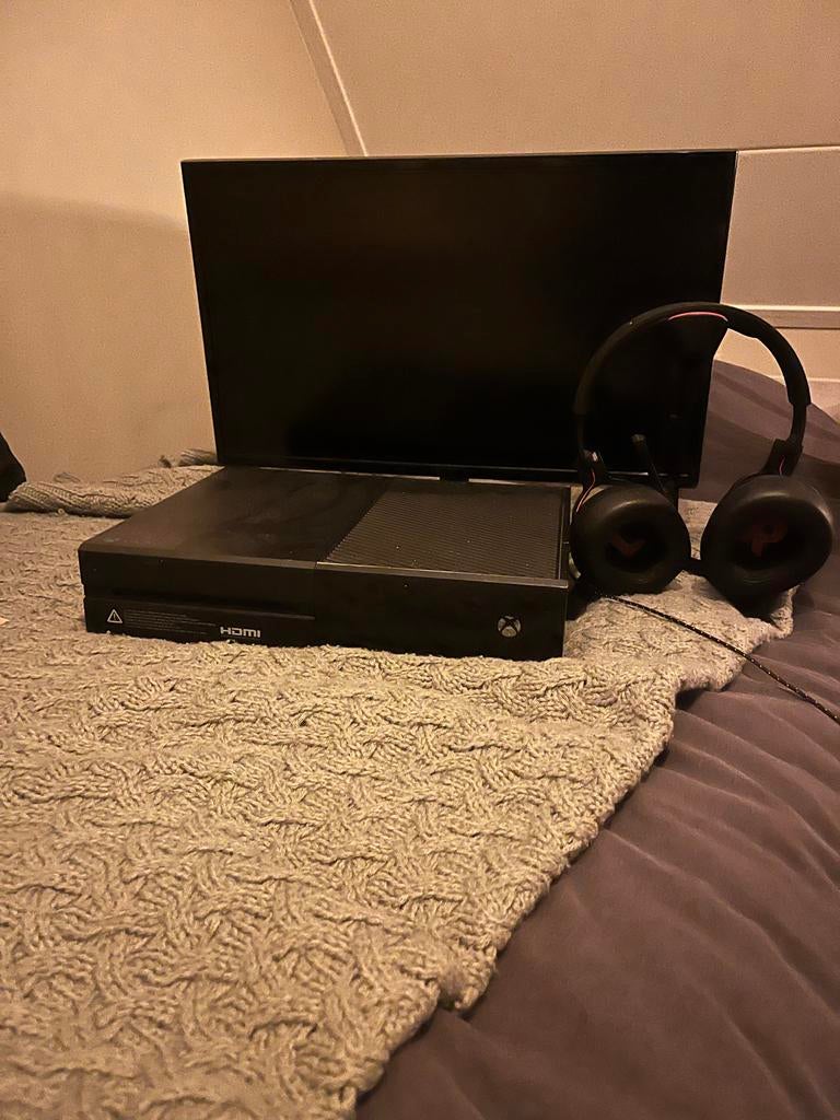 Xbox One met monitor en headset, Ophalen, 500 GB, Xbox One, Met 2 controllers