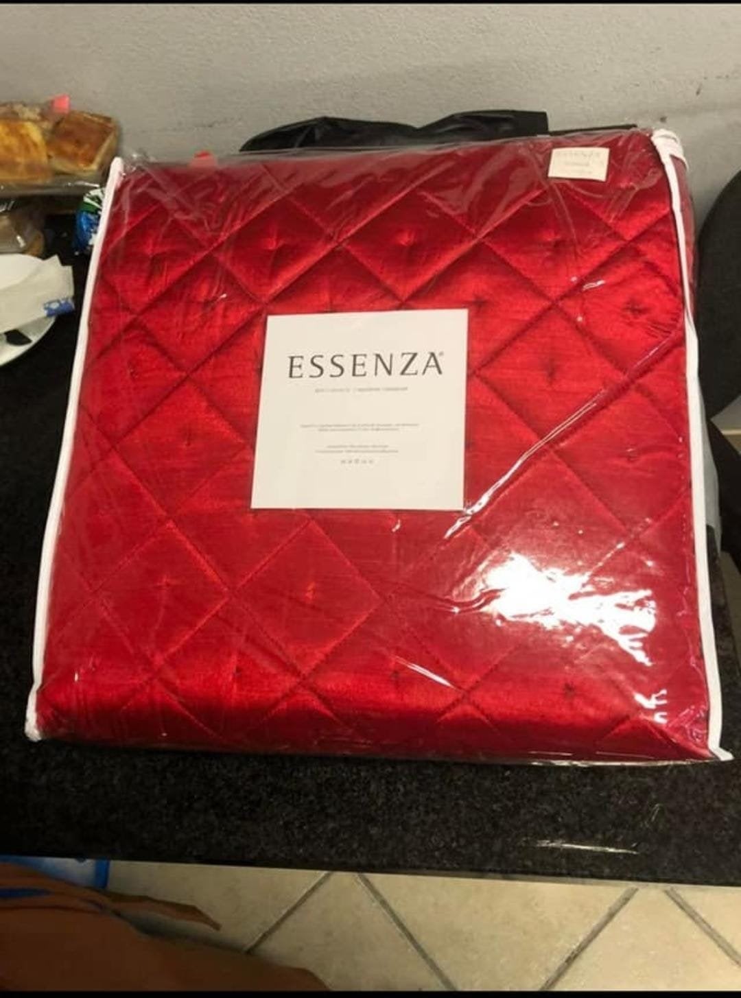 Essenza Diamond Dekbedovertrek Rood 270x265 cm, Dekbedovertrek, Ophalen of Verzenden, Rood, Nieuw
